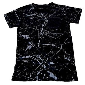 URBAN Heritage Youth Medium Black Spray Paint Design Chest Pocket Tee T-Shirt